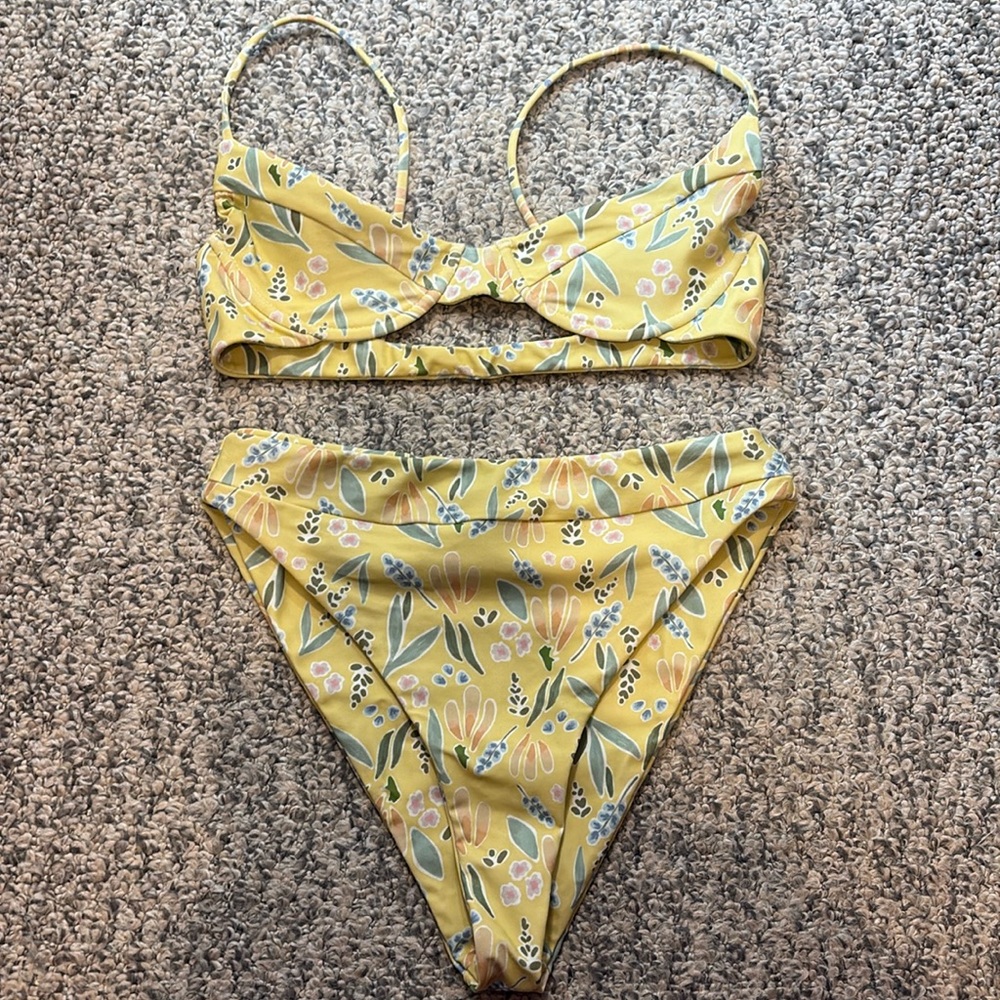 Benoa Nami Bikini Set